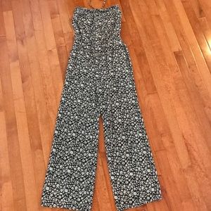 Cute halter overall 🌸